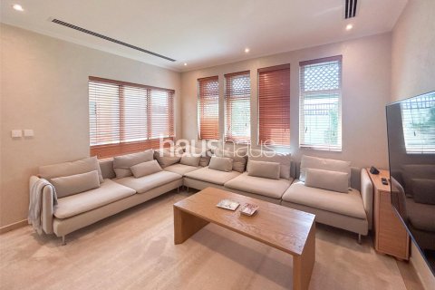 Villa in Jumeirah Park, Dubai 3 bedrooms, 285 sq.m. № 43492 - photo 5