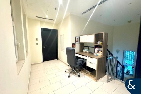 Villa in Jumeirah Park, Dubai 3 bedrooms, 285 sq.m. № 76291 - photo 16