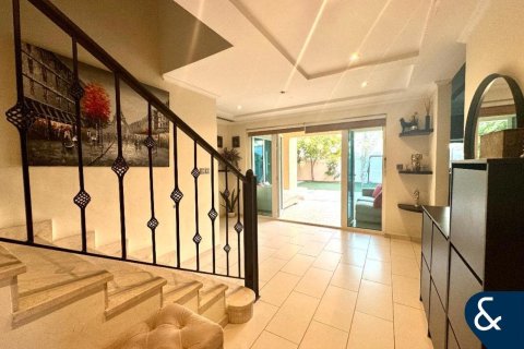 Villa in Jumeirah Park, Dubai 3 bedrooms, 285 sq.m. № 76291 - photo 14