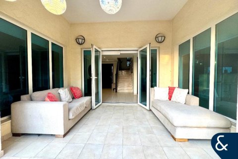 Villa in Jumeirah Park, Dubai 3 bedrooms, 285 sq.m. № 76291 - photo 5