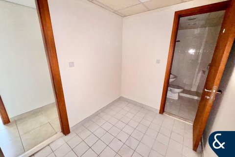 Apartment in Jumeirah Lake Towers, Dubai 2 bedrooms, 157 sq.m. № 76294 - photo 17