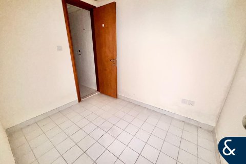 Apartment in Jumeirah Lake Towers, Dubai 2 bedrooms, 157 sq.m. № 76294 - photo 16