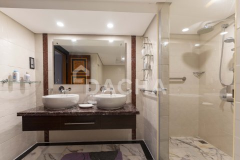 Apartamento en Rimal, Jumeirah Beach Residence, Dubai, 1 dormitorio, 205 m², № 104786 - foto 1