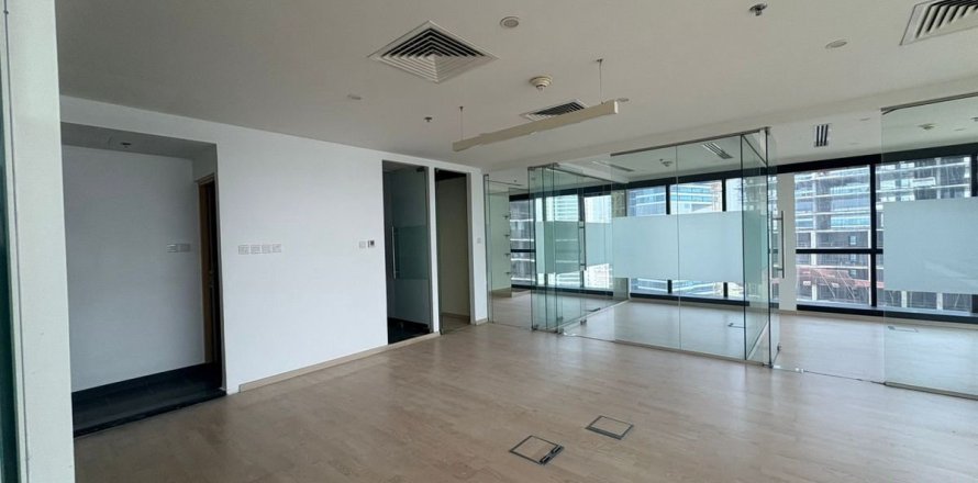 Oficina en Dubai, 126.3 m², № 46957