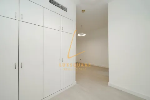 Villa in Jumeirah Village Circle, Dubai 3 bedrooms, 142 sq.m. № 101315 - photo 2