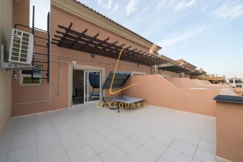 Villa in Jumeirah Village Circle, Dubai 3 bedrooms, 142 sq.m. № 101315 - photo 21