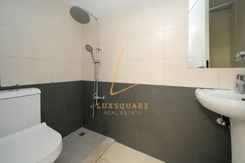 Villa in Jumeirah Village Circle, Dubai 3 bedrooms, 142 sq.m. № 101315 - photo 20