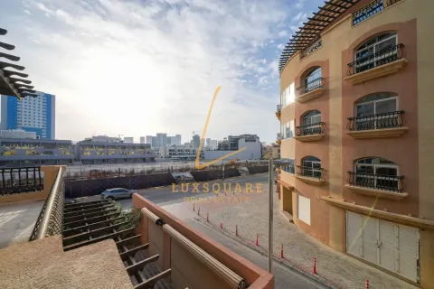 Villa in Jumeirah Village Circle, Dubai 3 bedrooms, 142 sq.m. № 101315 - photo 16