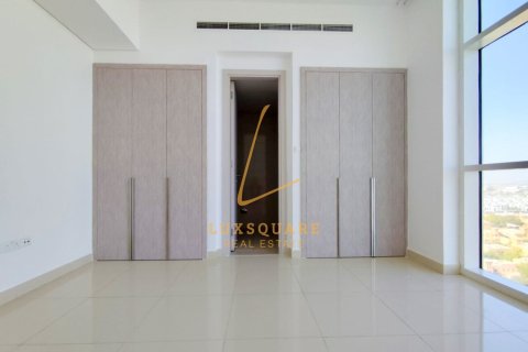 Apartment in Al Furjan, Dubai 2 bedrooms, 145 sq.m. № 101316 - photo 13