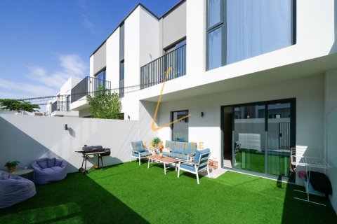 Villa in Dubai South (Dubai World Central), Dubai 3 bedrooms, 141 sq.m. № 101317 - photo 11