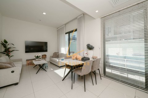 Villa in Dubai South (Dubai World Central), Dubai 3 bedrooms, 141 sq.m. № 101317 - photo 4