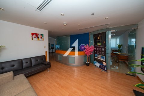 Office in Sheikh Zayed Road, Dubai 82 sq.m. № 86145 - photo 3