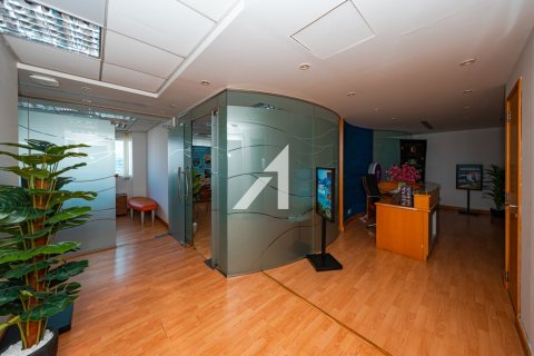 Office in Sheikh Zayed Road, Dubai 82 sq.m. № 86145 - photo 2
