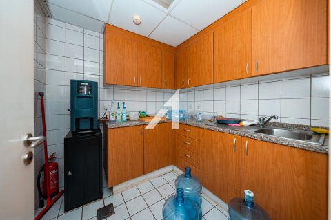 Office in Sheikh Zayed Road, Dubai 82 sq.m. № 86145 - photo 4