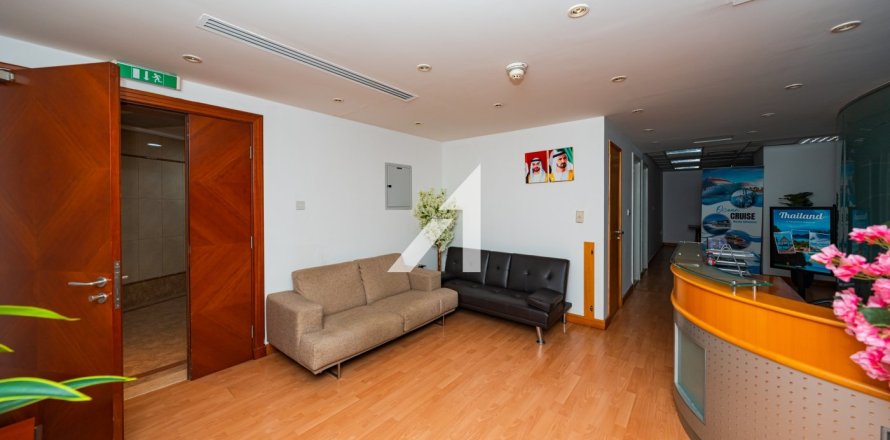 Office in Sheikh Zayed Road, Dubai 82 sq.m. № 86145