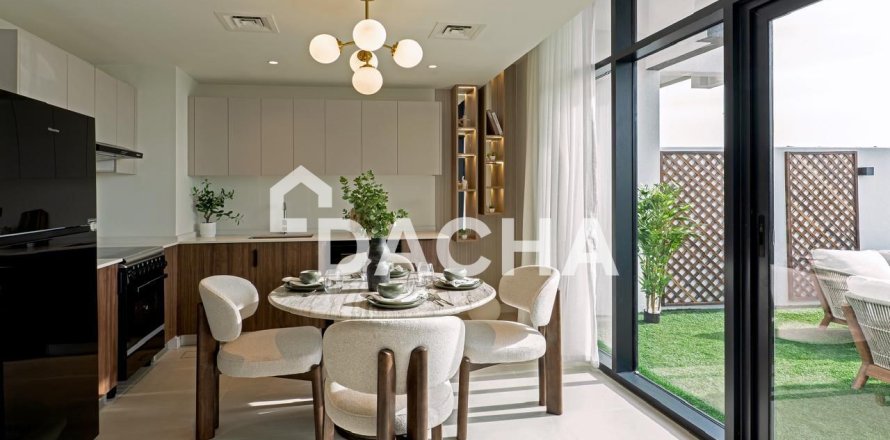 Таунхаус в Dubai Land, Дубай, 2 спальни, 106м², № 104922