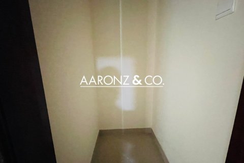 Appartement à Jumeirah Lake Towers, Dubai, 2 chambres, 123 m², № 103178 - photo 2