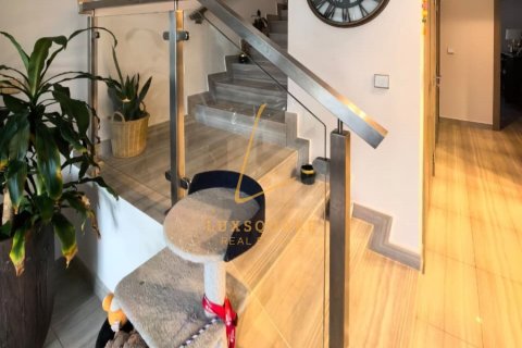 Снять в аренду таунхаус в DAMAC Hills (Akoya by DAMAC), Дубай: 4 спальни, 209м², № 103172 - фото 30