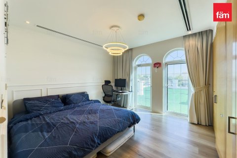 فيلا في دبي 4 غرف نوم, 510.8 م² رقم 92086 - صورة 17