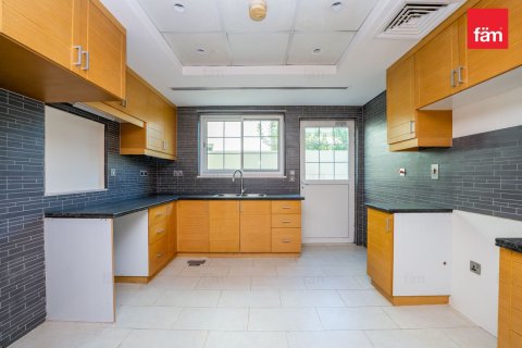 فيلا في دبي 4 غرف نوم, 510.8 م² رقم 92086 - صورة 11