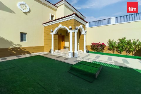 فيلا في دبي 4 غرف نوم, 510.8 م² رقم 92086 - صورة 25