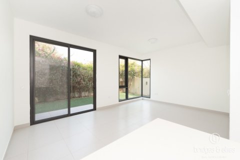 Villa in Dubai Hills Estate, Dubai 4 bedrooms, 271 sq.m. № 95279 - photo 7