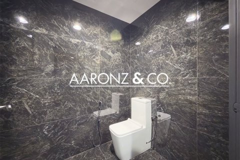 Office in Jumeirah Lake Towers, Dubai 87 sq.m. № 95267 - photo 10