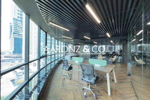 Office in Jumeirah Lake Towers, Dubai 87 sq.m. № 95267 - photo 5