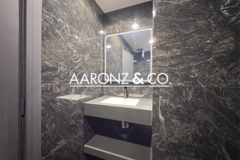 Office in Jumeirah Lake Towers, Dubai 87 sq.m. № 95267 - photo 11