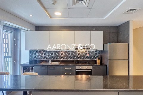 Apartment in Cayan Tower, Dubai Marina, Dubai 2 bedrooms, 117 sq.m. № 95269 - photo 15