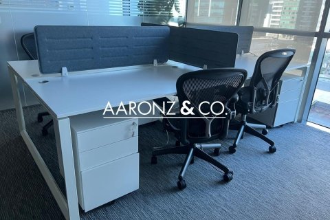 Office in Jumeirah Lake Towers, Dubai 99 sq.m. № 95268 - photo 3