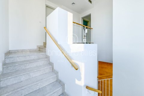 Villa in Dubai Hills Estate, Dubai 4 bedrooms, 194 sq.m. № 95277 - photo 10