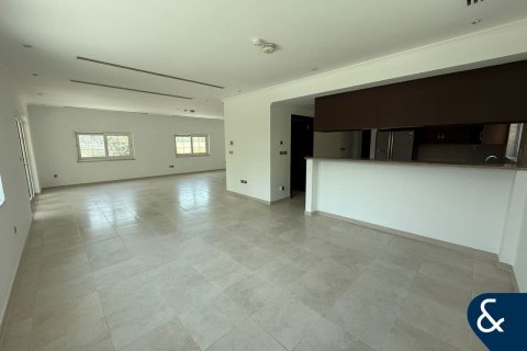 Villa in Legacy, Jumeirah Park, Dubai 3 bedrooms, 328 sq.m. № 76433 - photo 3