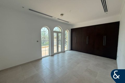 Villa in Legacy, Jumeirah Park, Dubai 3 bedrooms, 328 sq.m. № 76433 - photo 8