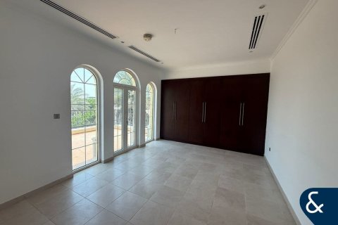 Villa in Legacy, Jumeirah Park, Dubai 3 bedrooms, 328 sq.m. № 76433 - photo 7