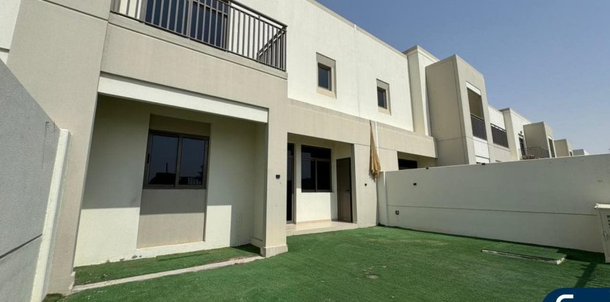 Villa en Town Square, Dubai, 3 dormitorios, 191 m², № 76435