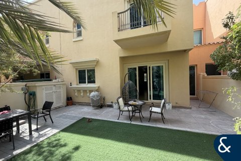 Townhouse in Victory Heights, Dubai Sports City, Dubai 4 bedrooms, 250 sq.m. № 76434 - photo 1