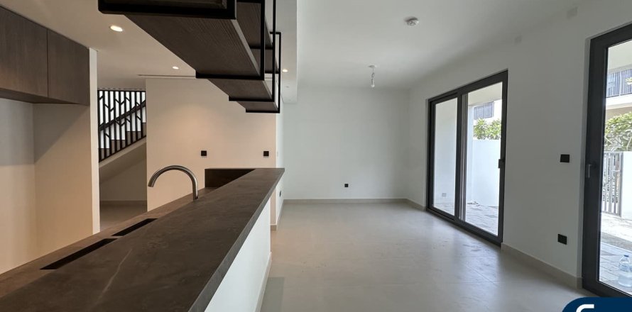 Villa in Aura, Tilal Al Ghaf, Dubai 3 bedrooms, 201 sq.m. № 76436