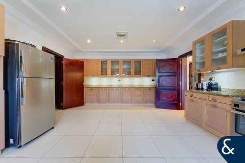 Villa in Signature Villas, Palm Jumeirah, Dubai 7 bedrooms, 1245 sq.m. № 76438 - photo 9