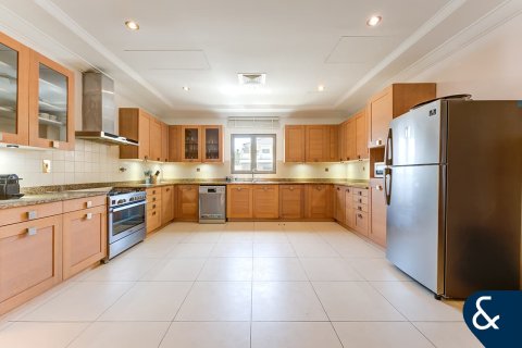 Villa in Signature Villas, Palm Jumeirah, Dubai 7 bedrooms, 1245 sq.m. № 76438 - photo 8