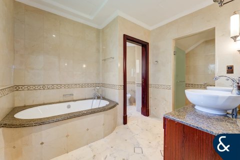 Villa in Signature Villas, Palm Jumeirah, Dubai 7 bedrooms, 1245 sq.m. № 76438 - photo 23