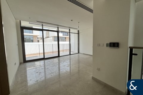 Villa in Al Furjan, Dubai 4 bedrooms, 588 sq.m. № 76439 - photo 7