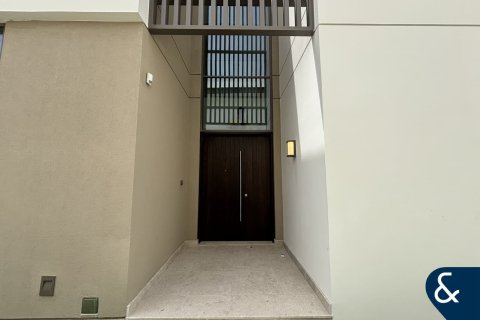 Villa in Al Furjan, Dubai 4 bedrooms, 588 sq.m. № 76439 - photo 22