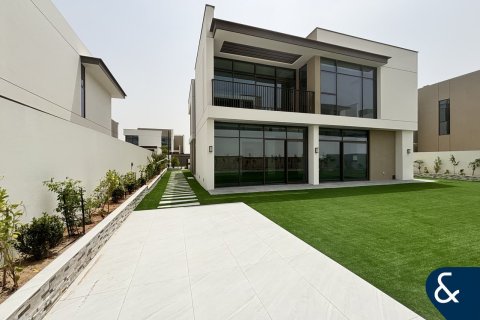 Villa in Al Furjan, Dubai 4 bedrooms, 588 sq.m. № 76439 - photo 20