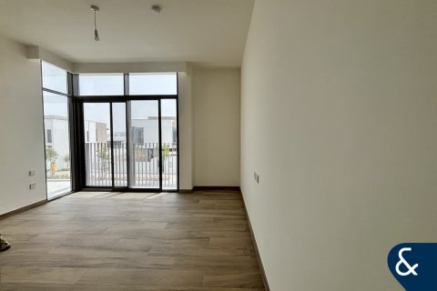 Villa in Al Furjan, Dubai 4 bedrooms, 588 sq.m. № 76439 - photo 14