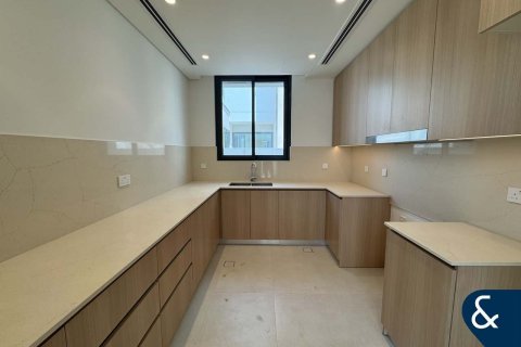 Купить виллу в Caya, Arabian Ranches 3, Дубай: 4 спальни, 412м², № 75083 - фото 8