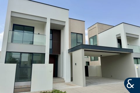 Купить виллу в Caya, Arabian Ranches 3, Дубай: 4 спальни, 412м², № 75083 - фото 1