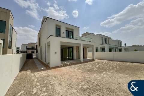 Купить виллу в Caya, Arabian Ranches 3, Дубай: 4 спальни, 412м², № 75083 - фото 3