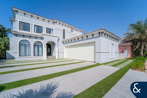 Villa à Jumeirah Golf Estates, Dubai, 5 chambres, 692 m², № 75084 - photo 1