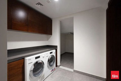 Villa in Dubai 4 bedrooms, 712.1 sq.m. № 69536 - photo 6